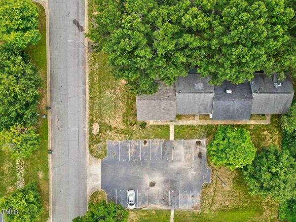 142 Quartz Street, 62954 Nickel City