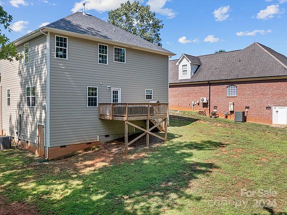 243 Cherry Blossom Avenue, 90742 Copperville