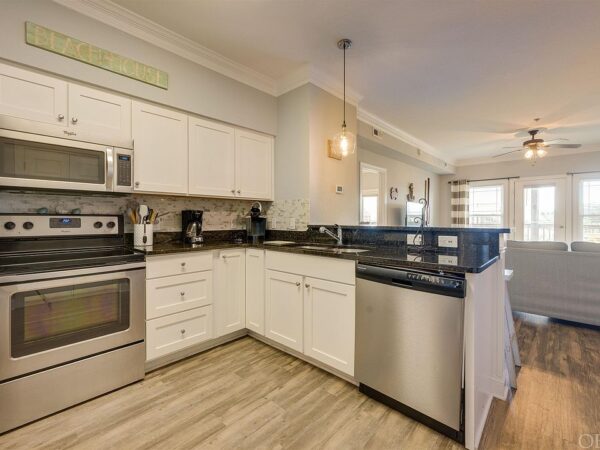 45 Rosewood, 78901 Ruby Town