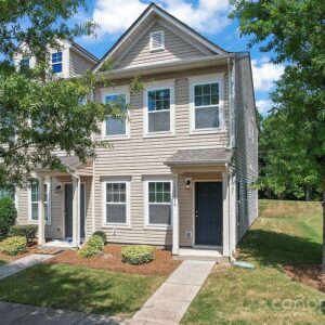 83 Oak Street, 34957 Onyx Town