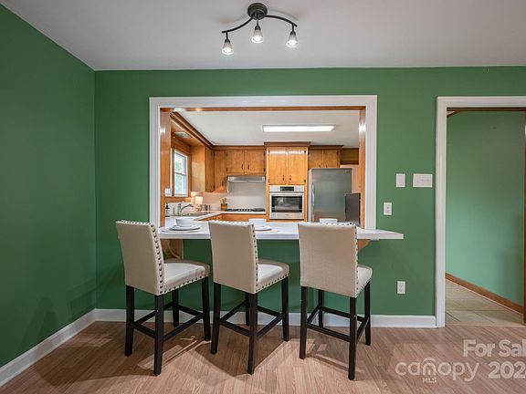 89 Ivy Lane, 45321 Iron Town