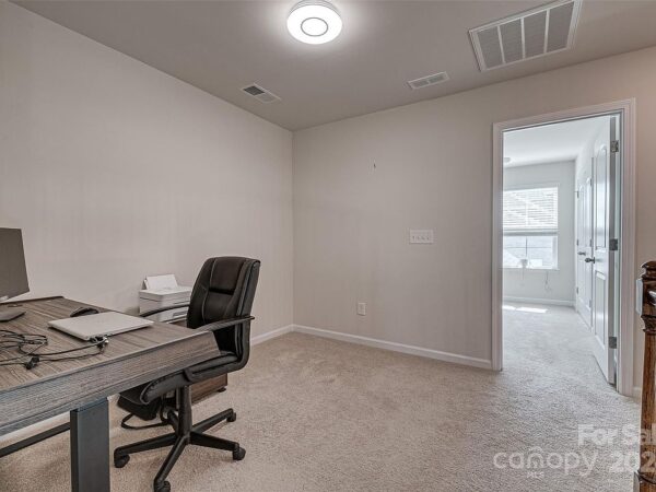 102 Cypress St, 07431 Copper City