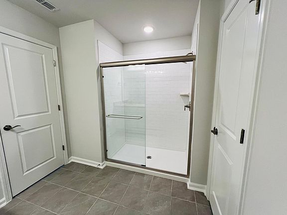 17 Lilac Lane, 92014 Gold Town