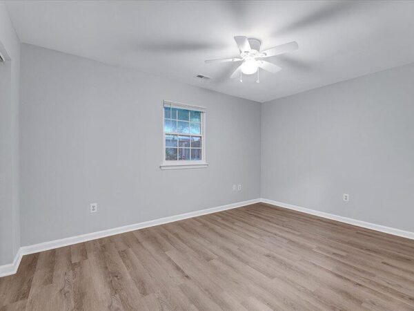 142 Quartz Street, 62954 Nickel City