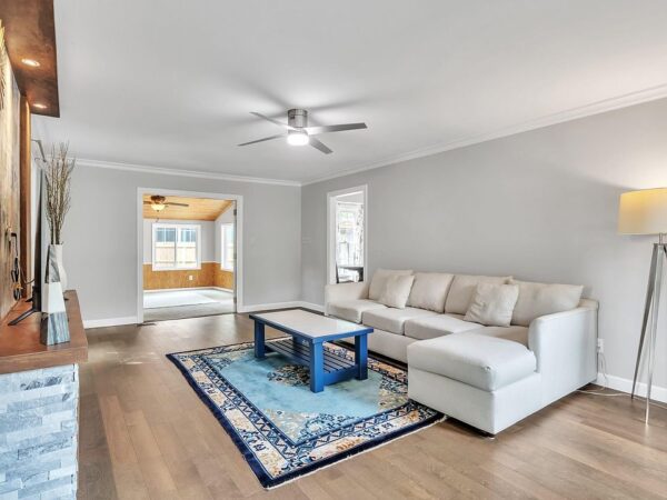 88 Nectarine Street, 48215 Nickel Town