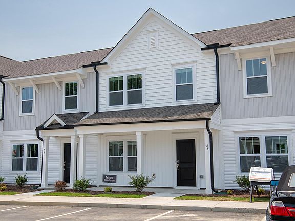 17 Oak Street, 54321 Onyx Town