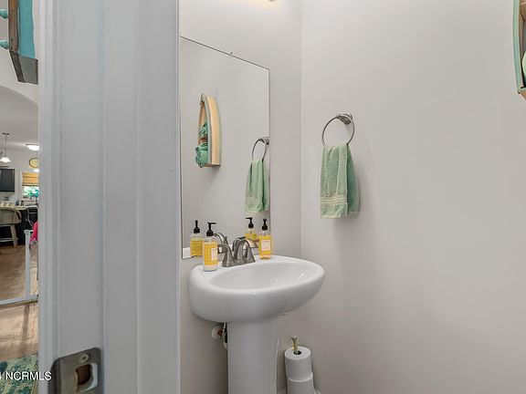 47 Greenbriar Lane, 63849 Gold City