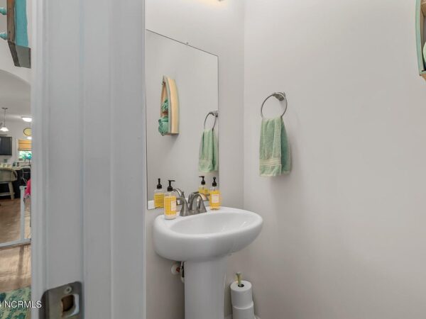 47 Greenbriar Lane, 63849 Gold City