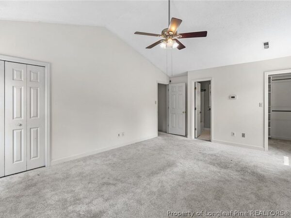 56 Goldcrest Avenue, 32415 Silver Town