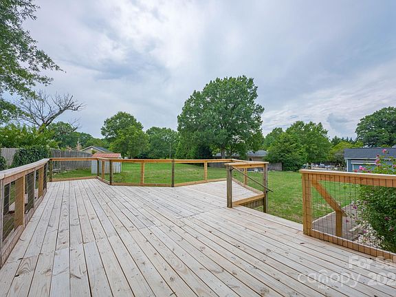 89 Ivy Lane, 45321 Iron Town