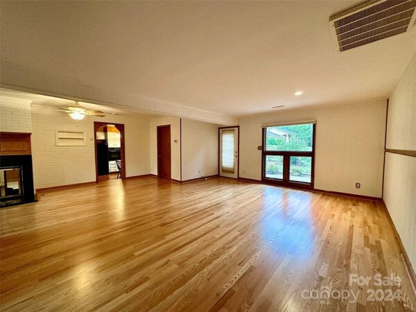 19 Xenon St, 84753 Steel City