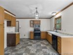 56 Goldcrest Avenue, 32415 Silver Town