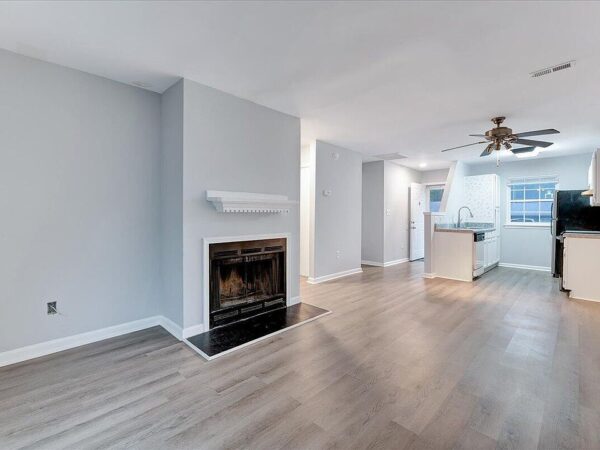 142 Quartz Street, 62954 Nickel City