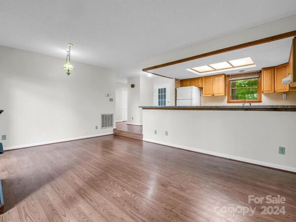 42 Oak Street, 83247 Obsidian City