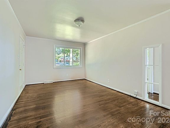 104 Green Street, 48396 Gold Town