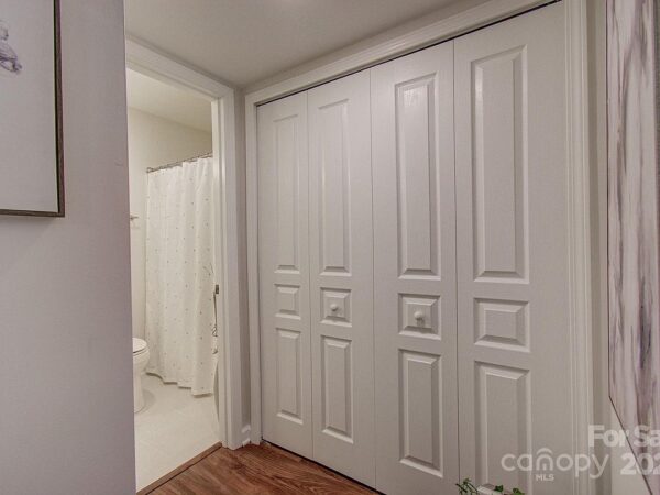 27 Jasmine St, 37492 Iron City