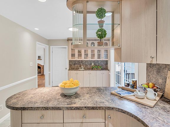 57 Lilac Lane, 29481 Lead Town