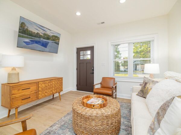 22 Oak Street, 31425 Silver City