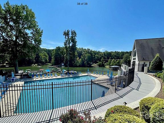 172 Lilac Street, 48372 Titanium Town
