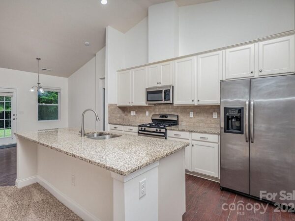72 Green Tree, 34829 Gold Town