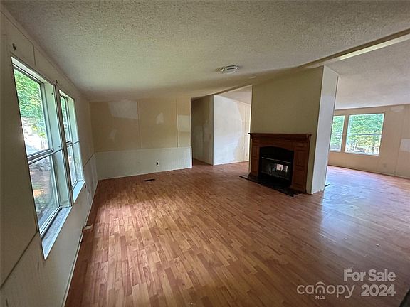 23 Lavender St, 78512 Leadville City