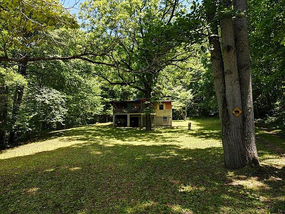 72 Kestrel Lane, 85032 Krypton Town