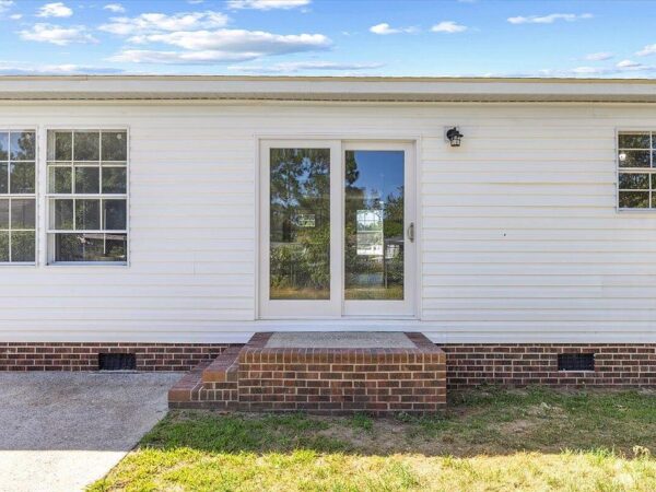 142 Yellow Rose Street, 73920 Silver City