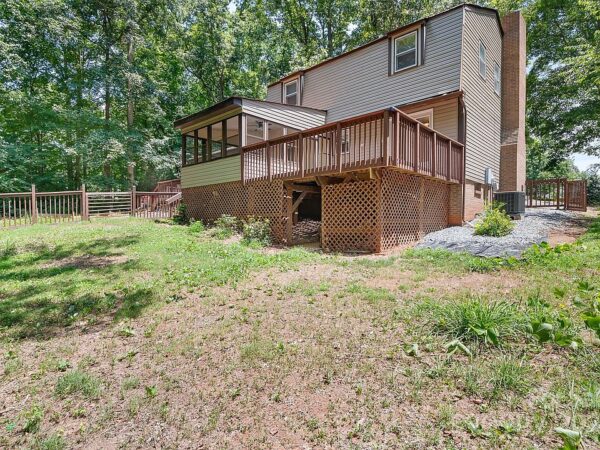 18 Violet St, 42850 Vanadium City