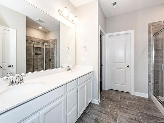 256 Yellow Jasmine Blvd, 34902 Silver Town