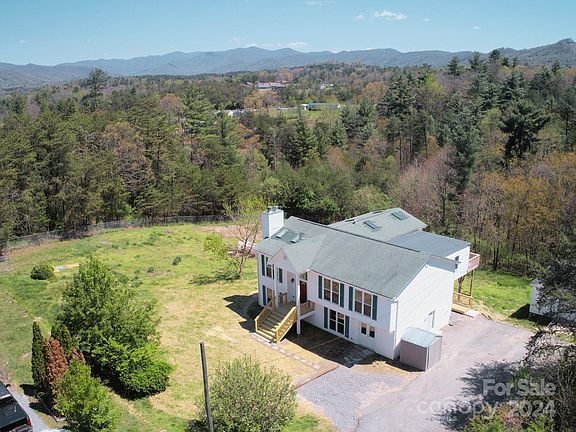 27 Kalmia Street, 47516 Nickel Town