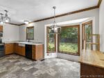 56 Goldcrest Avenue, 32415 Silver Town