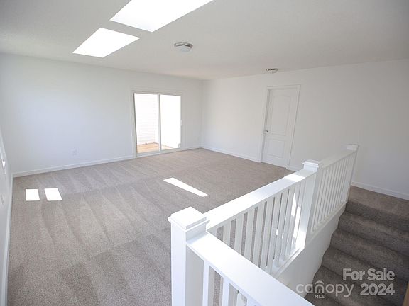 27 Kalmia Street, 47516 Nickel Town
