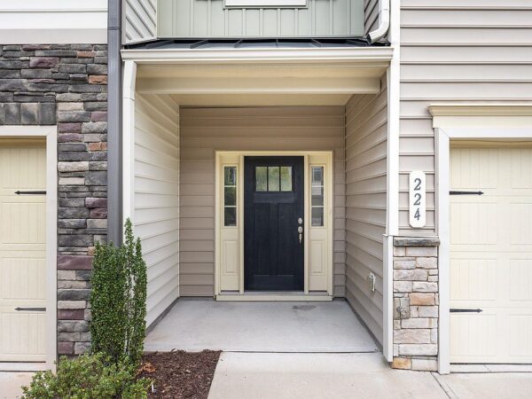 123 Oak Street, 67890 Copper Town