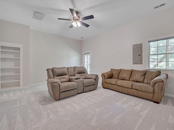 82 Nectarine Street, 27410 Nickel Town