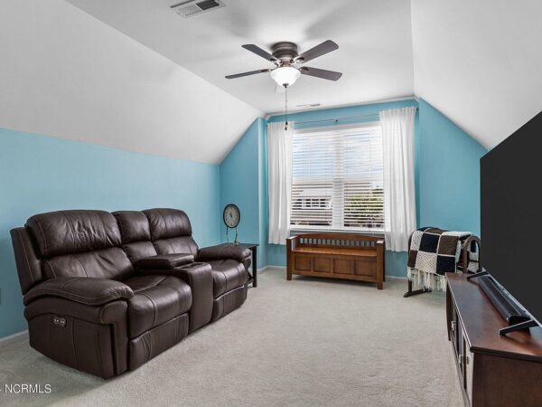 134 Yellow Tulip Street, 47290 Iron Town