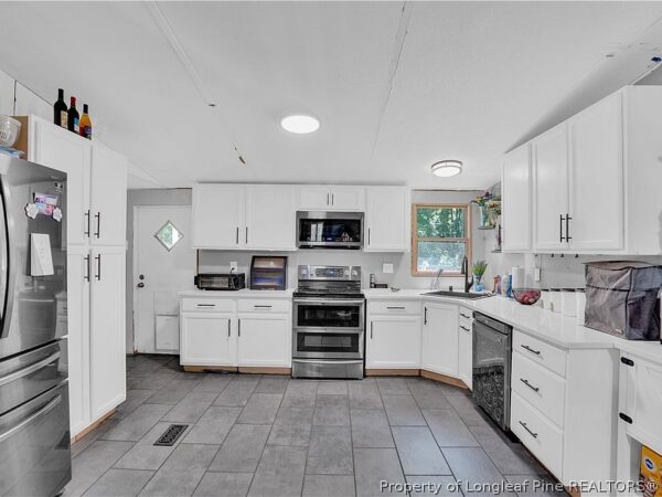 123 Ivy Street, 67890 Iron Town