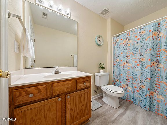 52 Pine Street, 72634 Platinum City