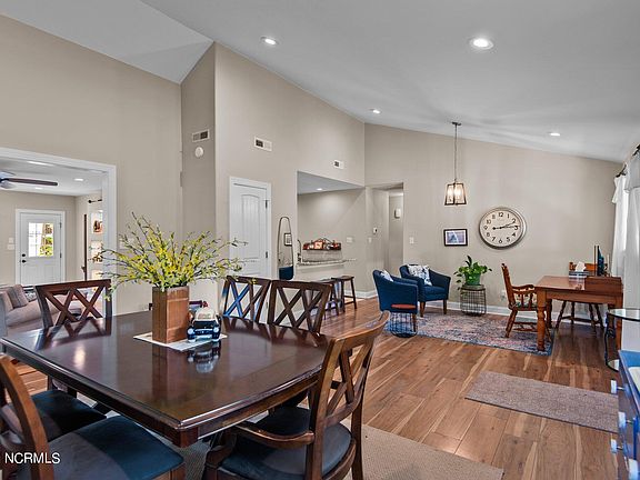 153 Maple, 48261 Mercury City