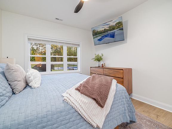 22 Oak Street, 31425 Silver City