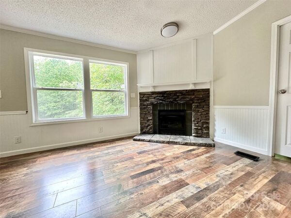 159 Rosewood Street, 48291 Ironville