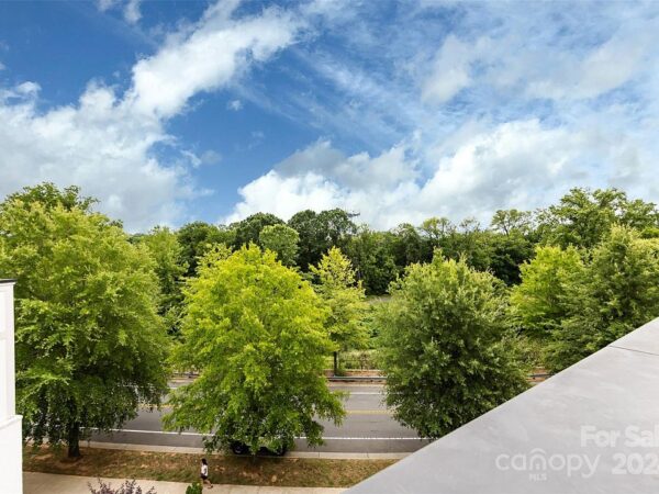142 Quince St, 37562 Quartz Town