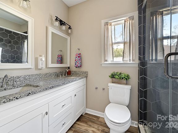 126 Scarlet Oak Street, 47203 Silver City