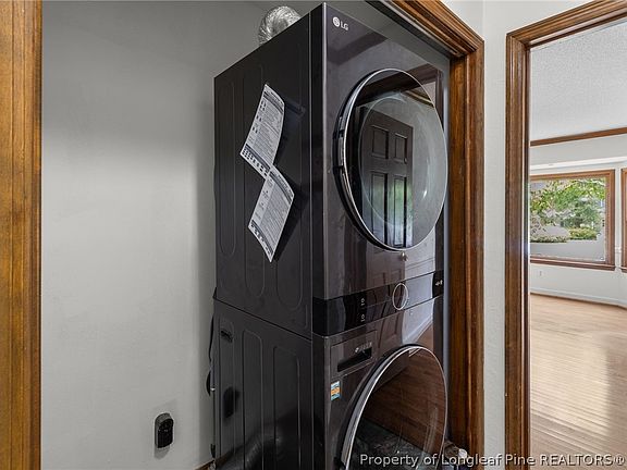 56 Goldcrest Avenue, 32415 Silver Town