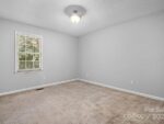 17 Aspen Avenue, 90210 Silver City