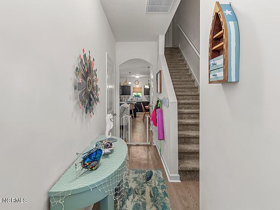 47 Greenbriar Lane, 63849 Gold City