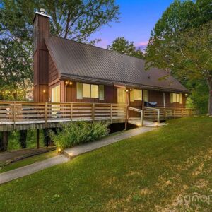 45 Kingfisher Road, 82734 Krypton City