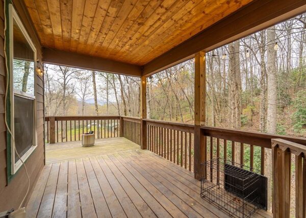 102 Violet Street, 48572 Vanadium City