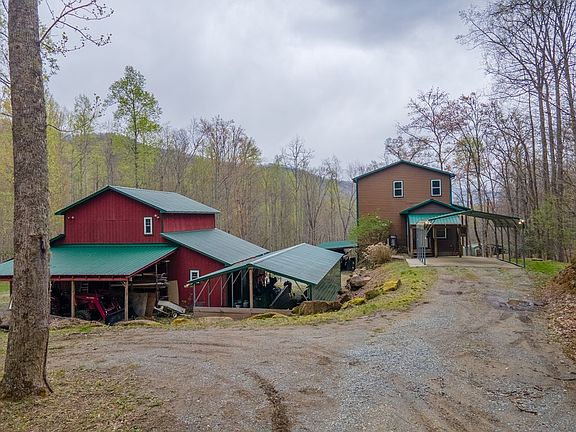 102 Violet Street, 48572 Vanadium City