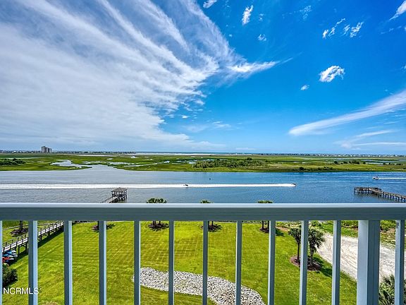 77 Kalmia Street, 48217 Kobalt City