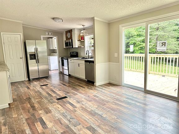159 Rosewood Street, 48291 Ironville